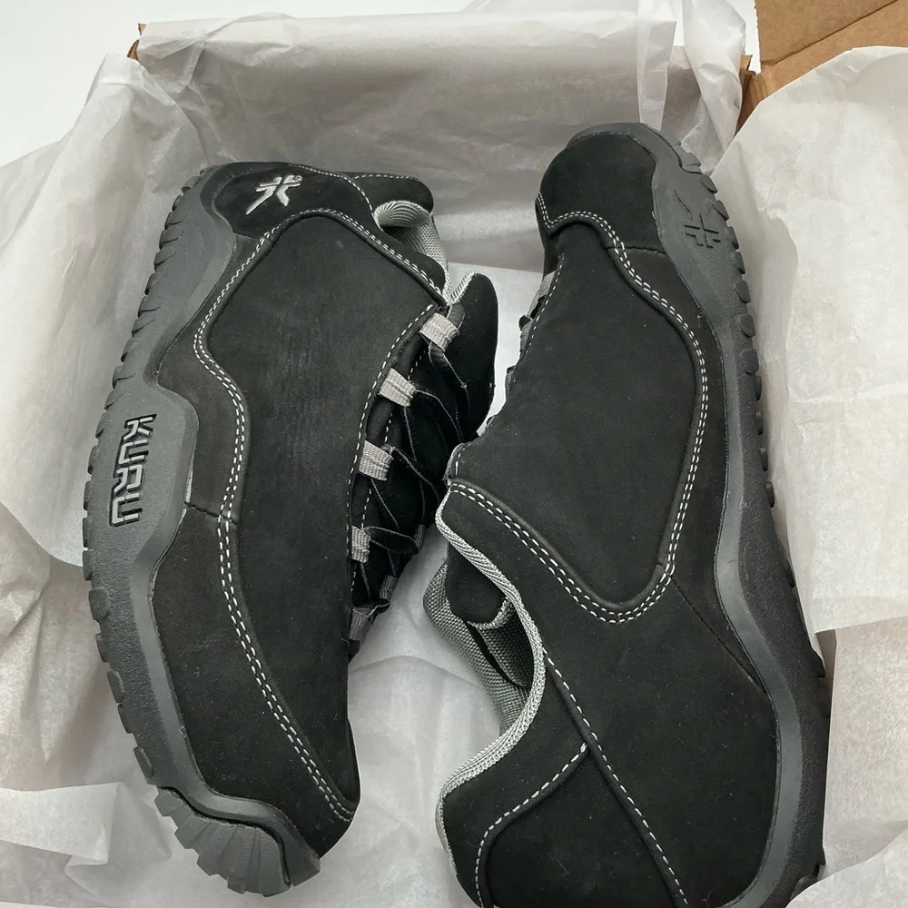 KURU CHICANE Men's Black and Gray Athletic Shoes size 8‎ Wide